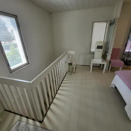 Saunallinen Rivitalon Paeaety Asunto Kahdella Terassilla * Turku