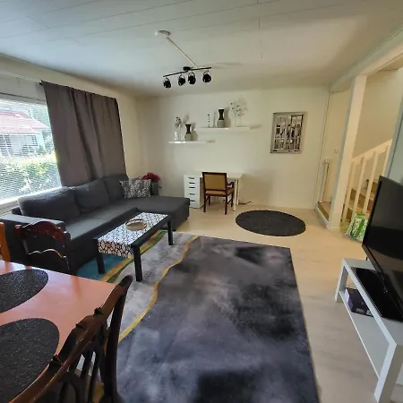 Apartment Saunallinen Rivitalon Paeaety Asunto Kahdella Terassilla Turku