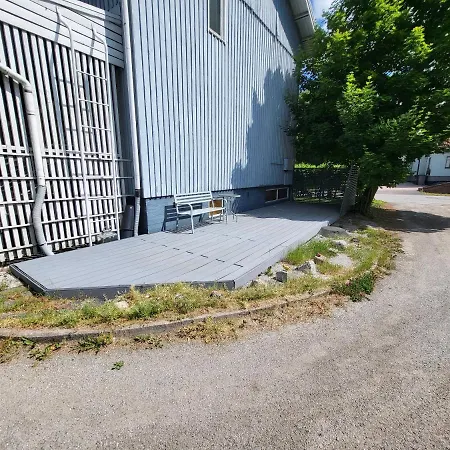 Saunallinen Rivitalon Paeaety Asunto Kahdella Terassilla Apartment