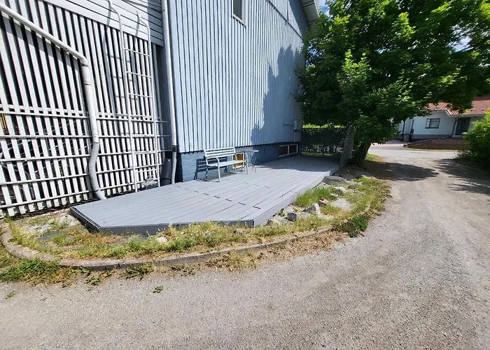 Saunallinen Rivitalon Paeaety Asunto Kahdella Terassilla Apartamento